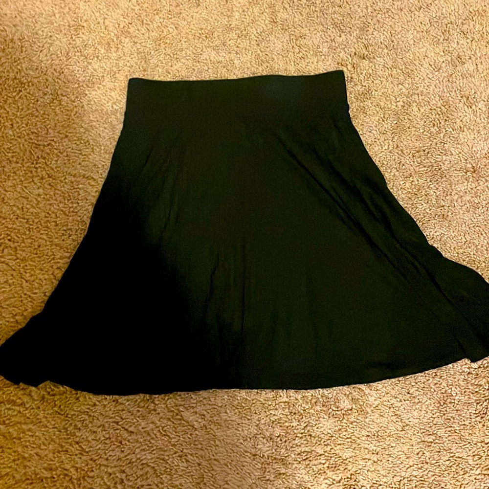 Black ribbed skater skirt